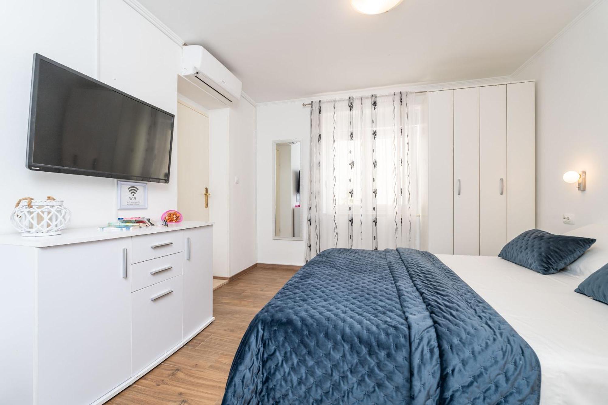 Apartments And Room Lora 두브로브니크 외부 사진