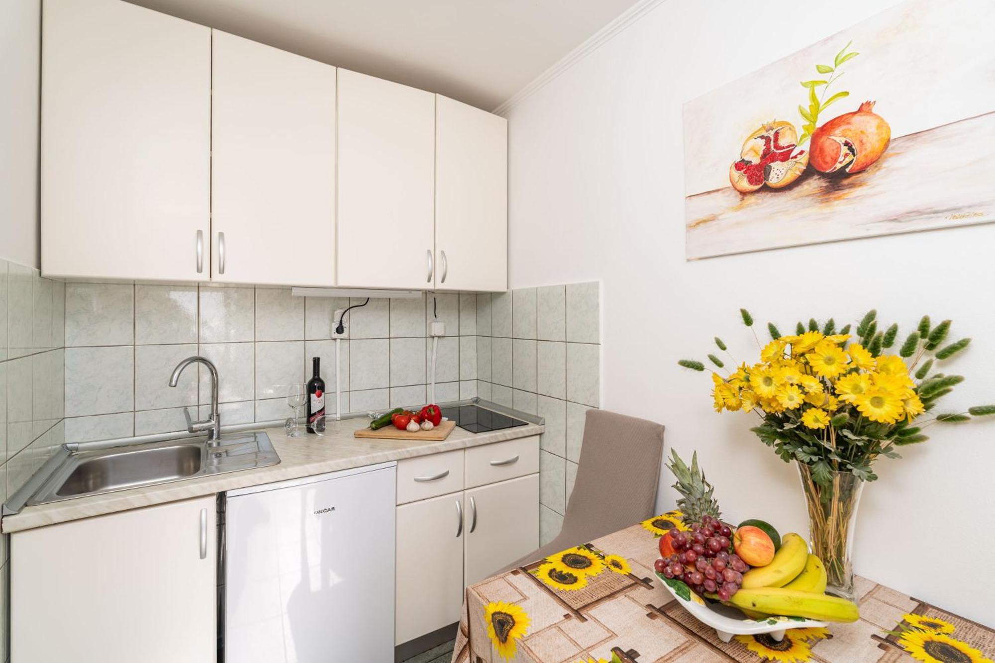 Apartments And Room Lora 두브로브니크 외부 사진