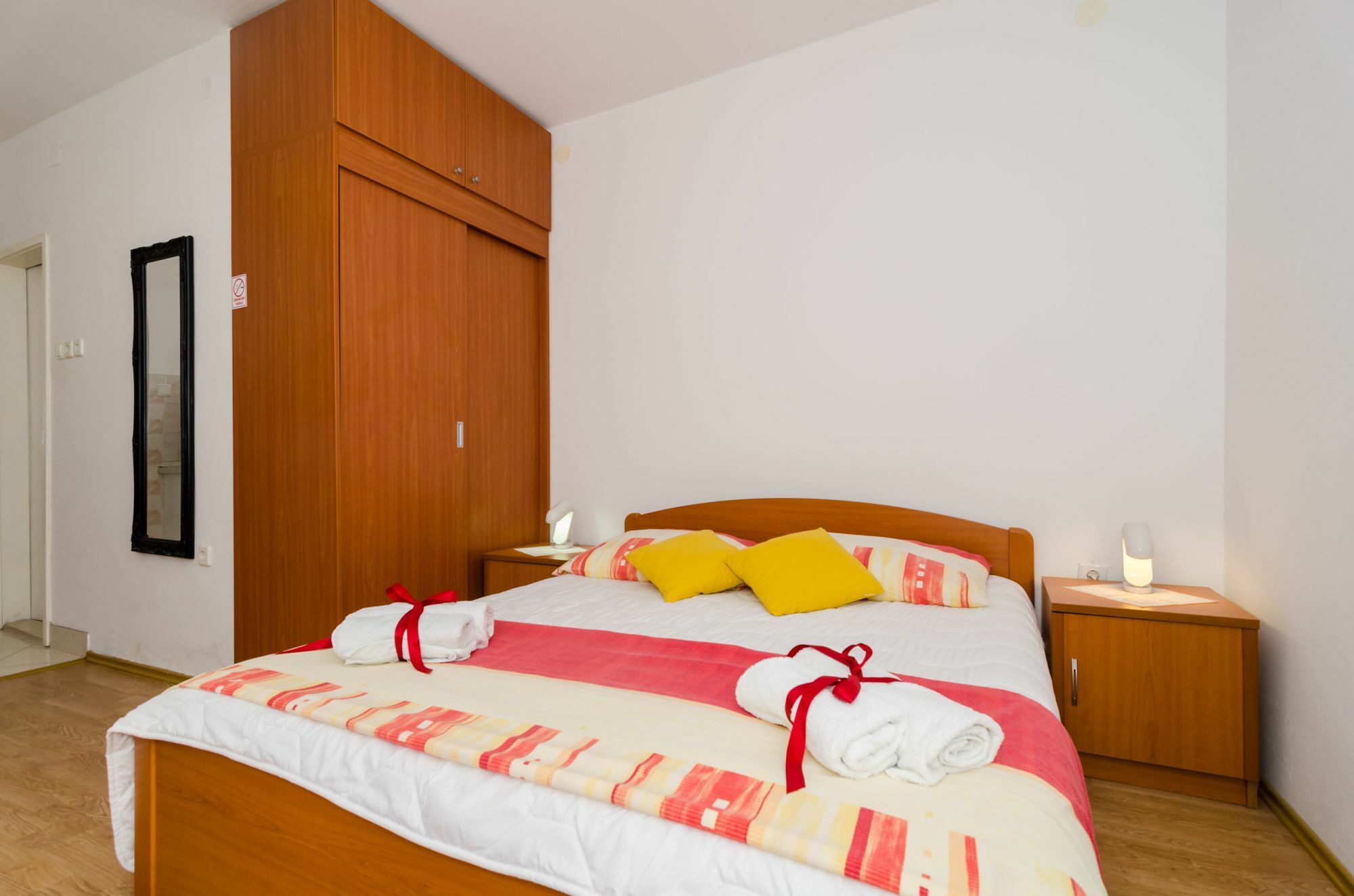 Apartments And Room Lora 두브로브니크 외부 사진
