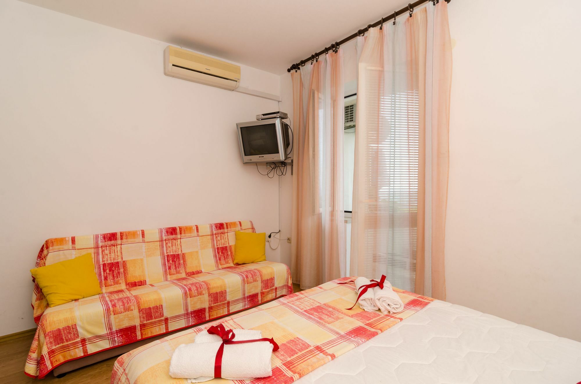Apartments And Room Lora 두브로브니크 외부 사진