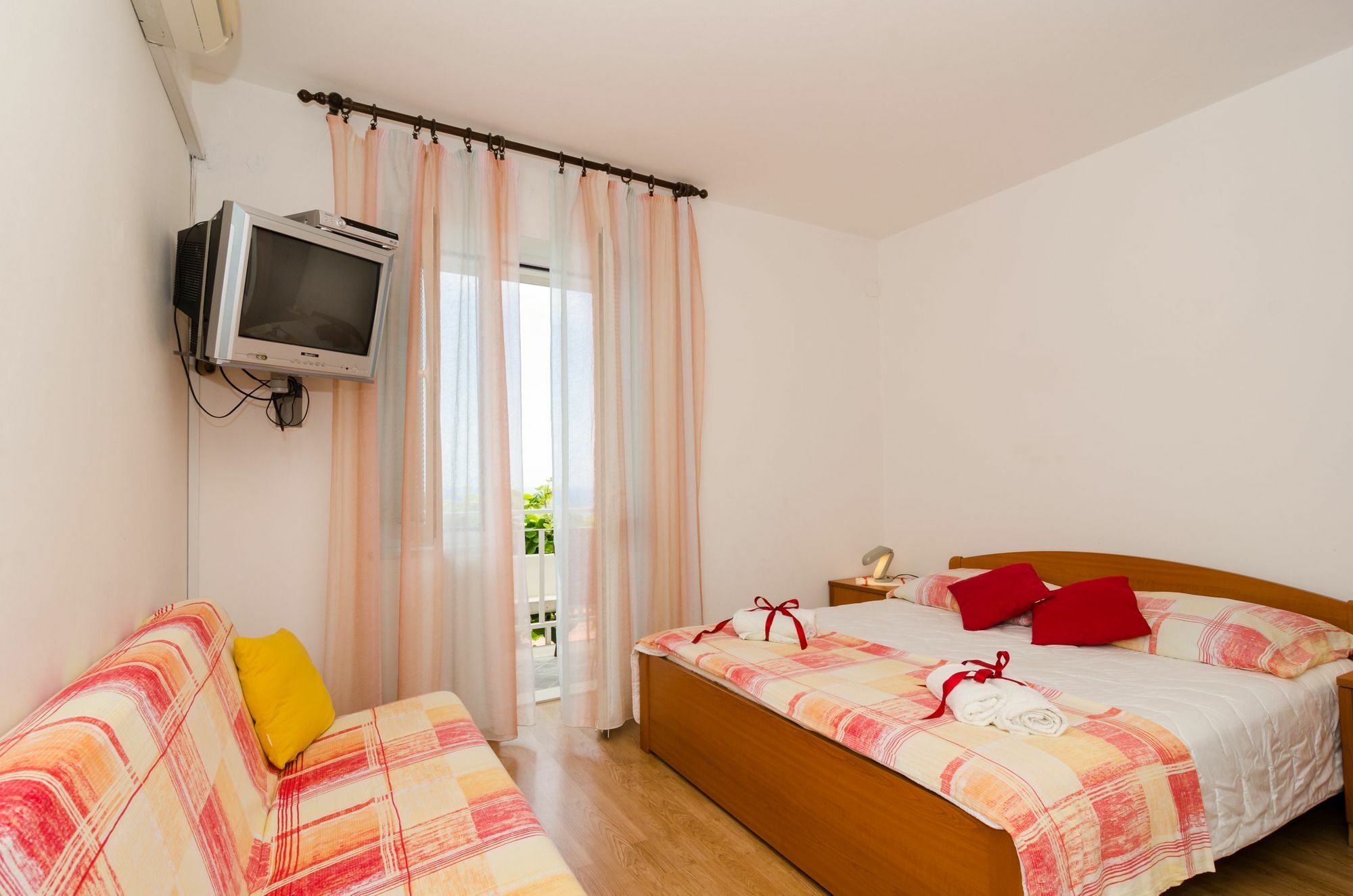 Apartments And Room Lora 두브로브니크 외부 사진