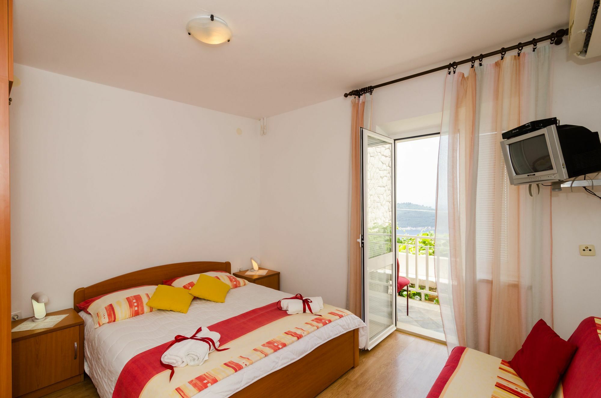 Apartments And Room Lora 두브로브니크 외부 사진
